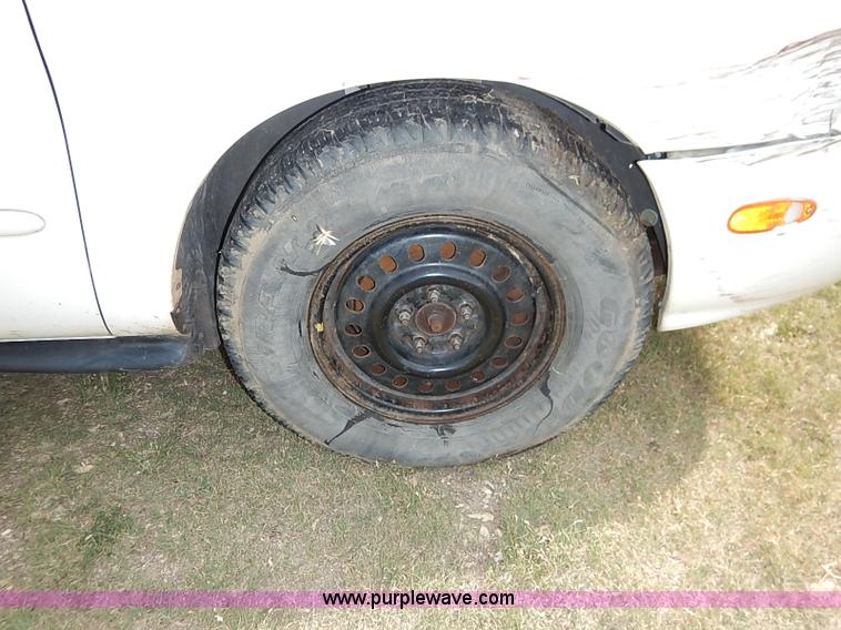 image for item J3011 1997 Ford Taurus GL