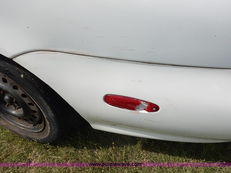 image for item J3011 1997 Ford Taurus GL