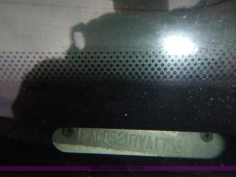 image for item J3011 1997 Ford Taurus GL