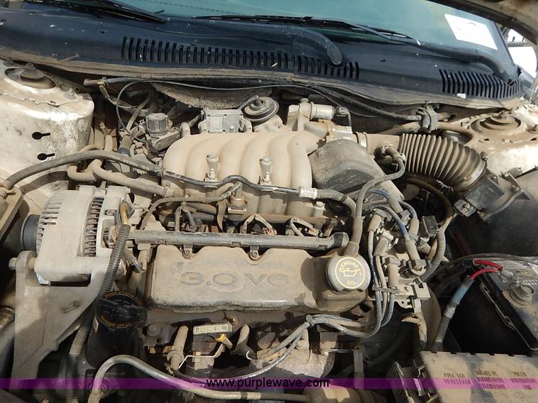 image for item J3013 1999 Ford Taurus SE