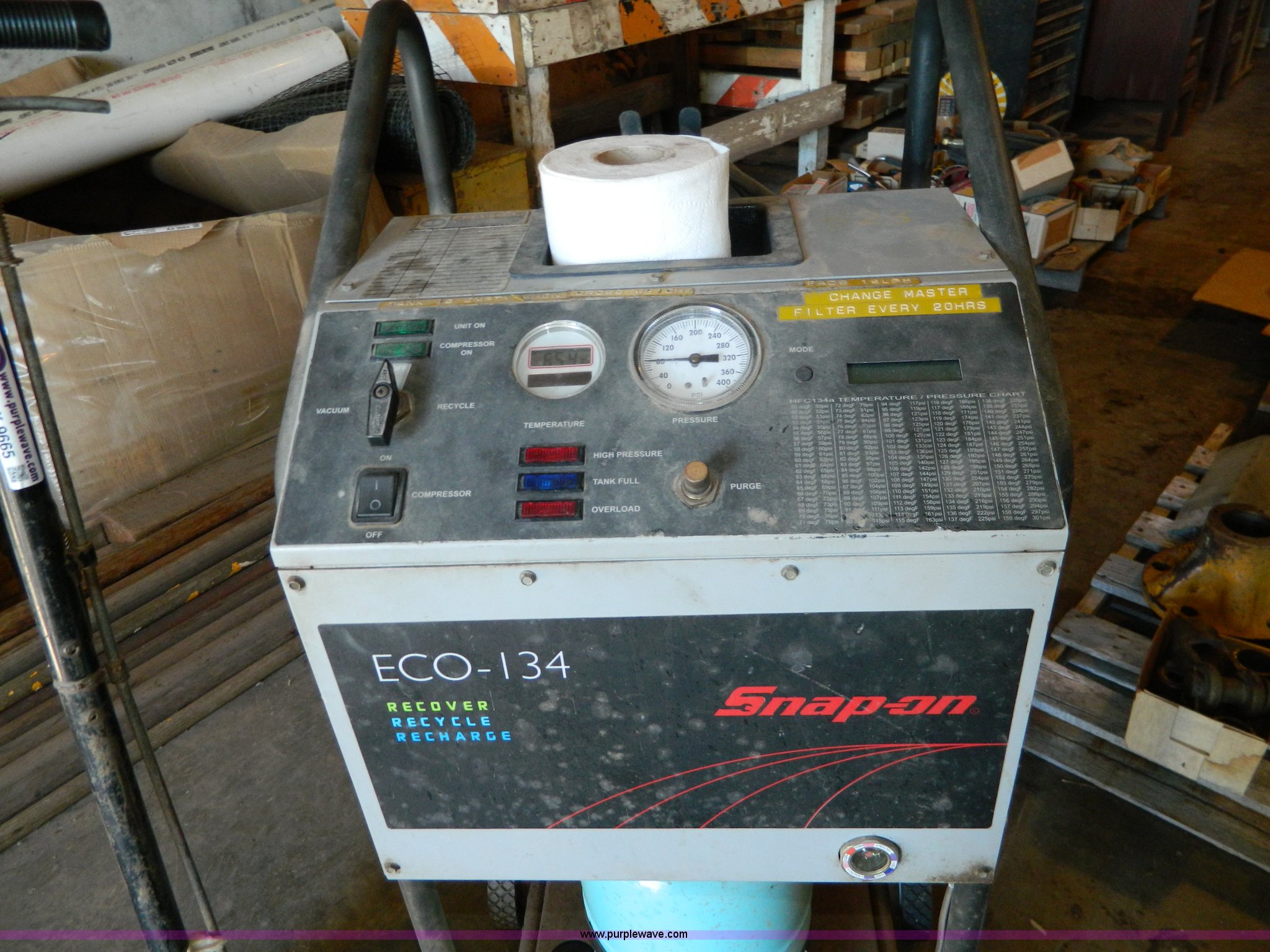 SnapOn ECO134 recharge recycle machine in Salina, KS Item AX9665