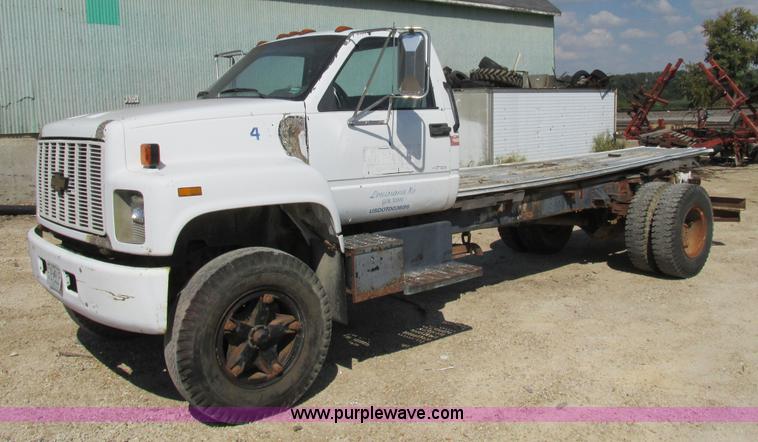 image for item AW9885 1991 Chevrolet Kodiak truck cab and chassis