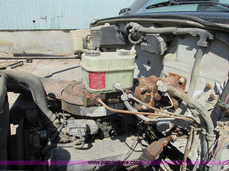 image for item AW9885 1991 Chevrolet Kodiak truck cab and chassis