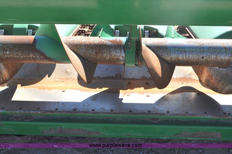 image for item F2073 2011 John Deere 612C corn head