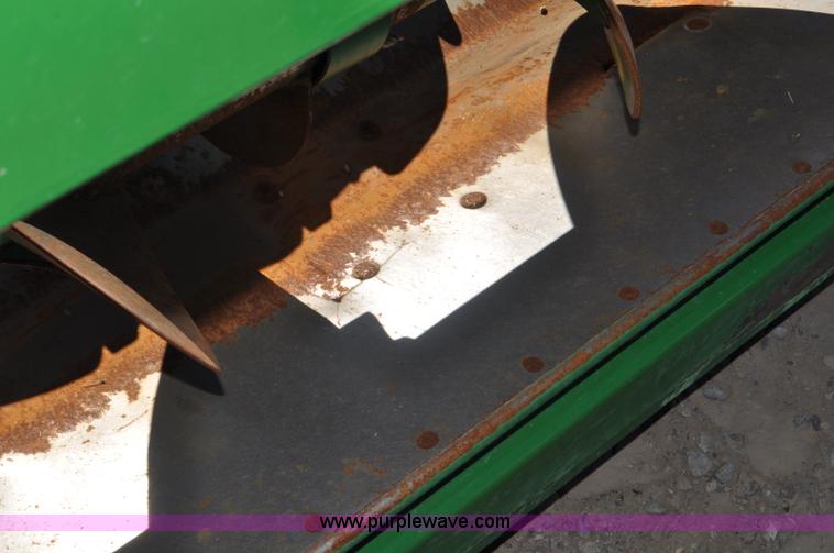 image for item F2073 2011 John Deere 612C corn head