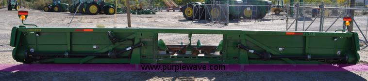 image for item F2074 2011 John Deere 612C corn head