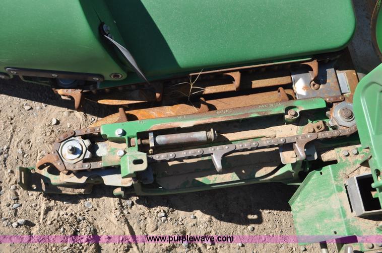 image for item F2074 2011 John Deere 612C corn head
