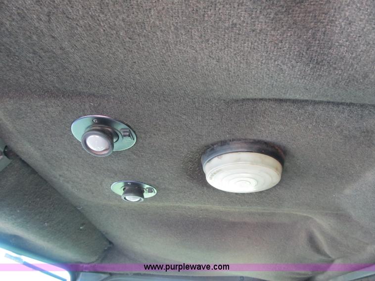 image for item G6505 1990 International 9400 Eagle grain truck