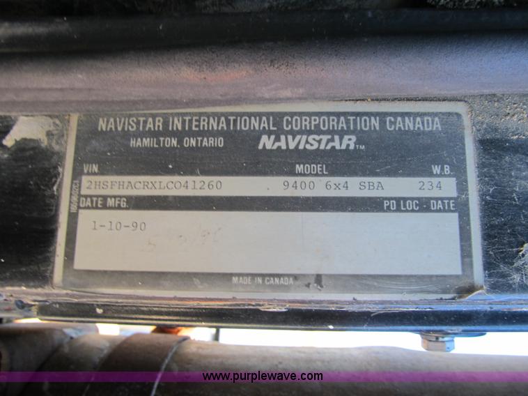 image for item G6505 1990 International 9400 Eagle grain truck