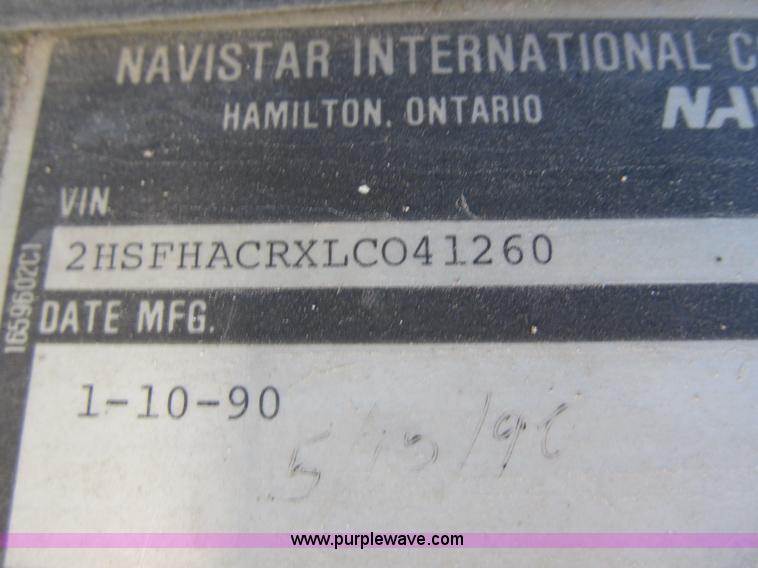 image for item G6505 1990 International 9400 Eagle grain truck