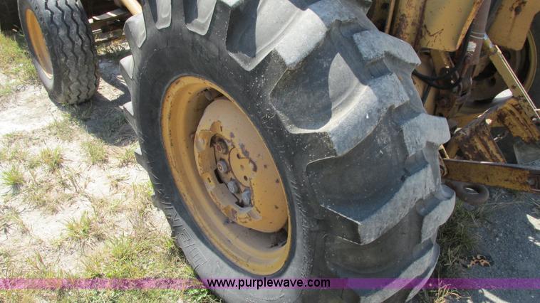 image for item G9088 Ford 340B tractor