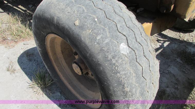 image for item G9088 Ford 340B tractor