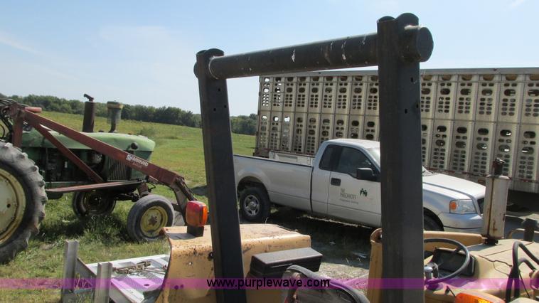 image for item G9088 Ford 340B tractor