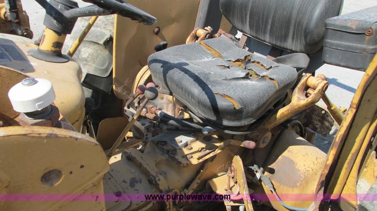 image for item G9088 Ford 340B tractor