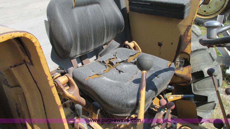 image for item G9088 Ford 340B tractor