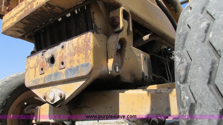 image for item G9088 Ford 340B tractor