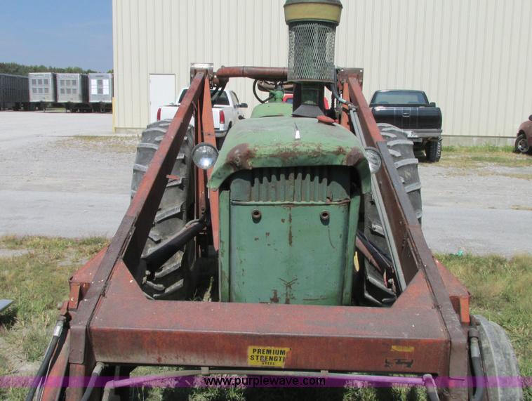 image for item G9089 John Deere 4020 tractor