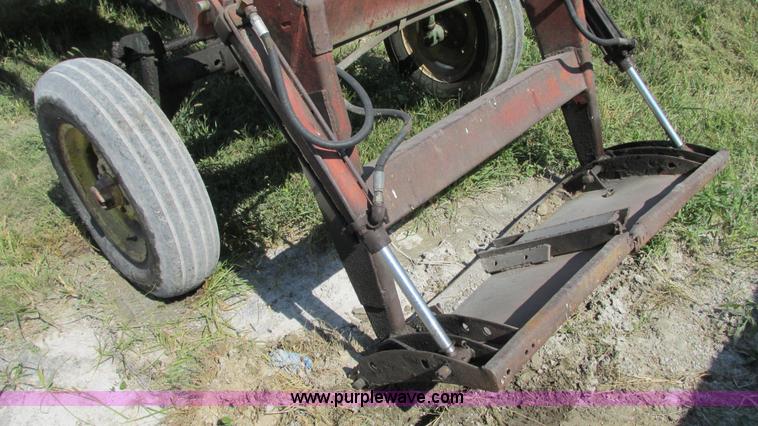 image for item G9089 John Deere 4020 tractor