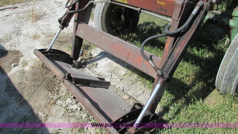 image for item G9089 John Deere 4020 tractor