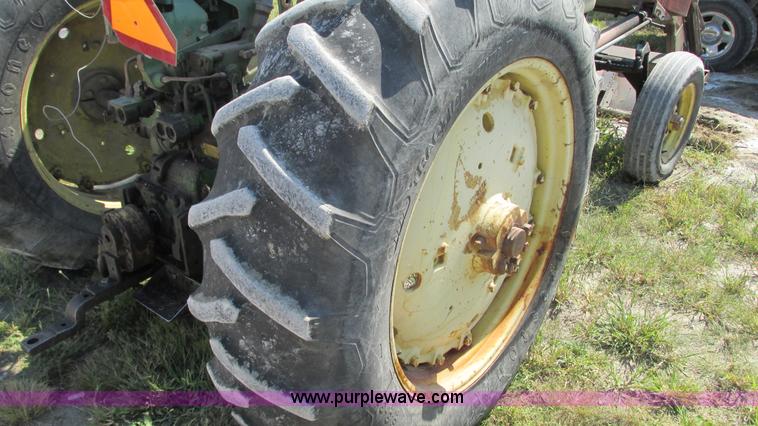 image for item G9089 John Deere 4020 tractor