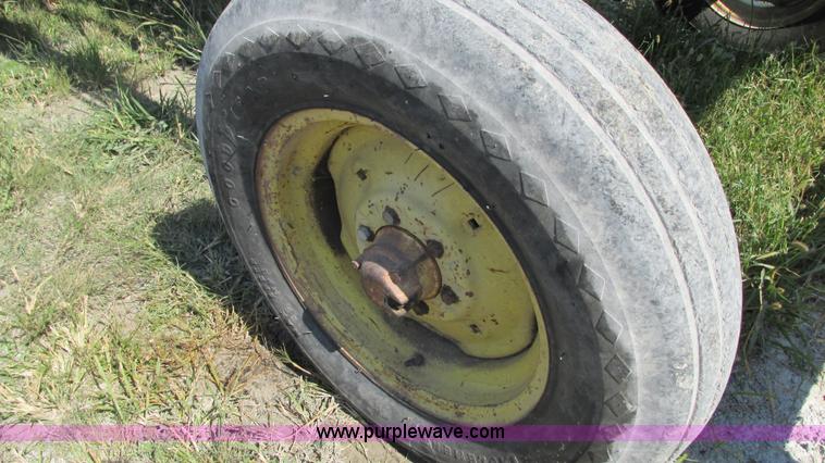 image for item G9089 John Deere 4020 tractor