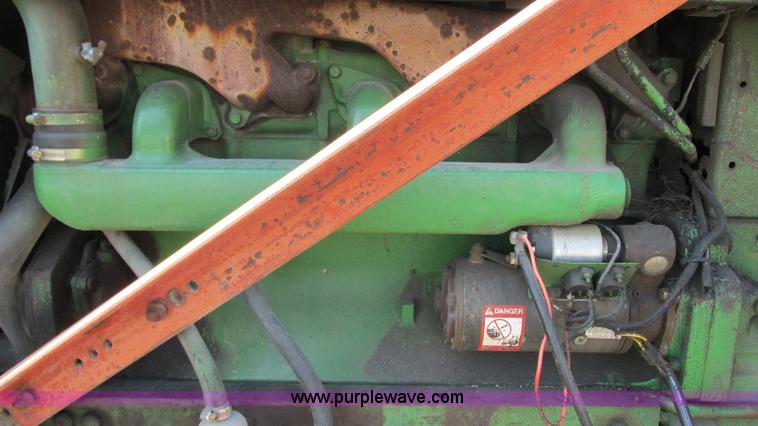 image for item G9089 John Deere 4020 tractor