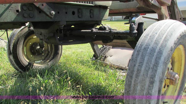 image for item G9089 John Deere 4020 tractor