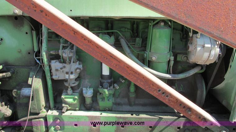 image for item G9089 John Deere 4020 tractor