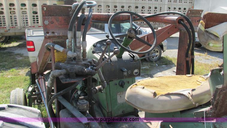 image for item G9089 John Deere 4020 tractor