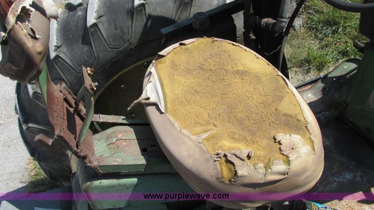 image for item G9089 John Deere 4020 tractor