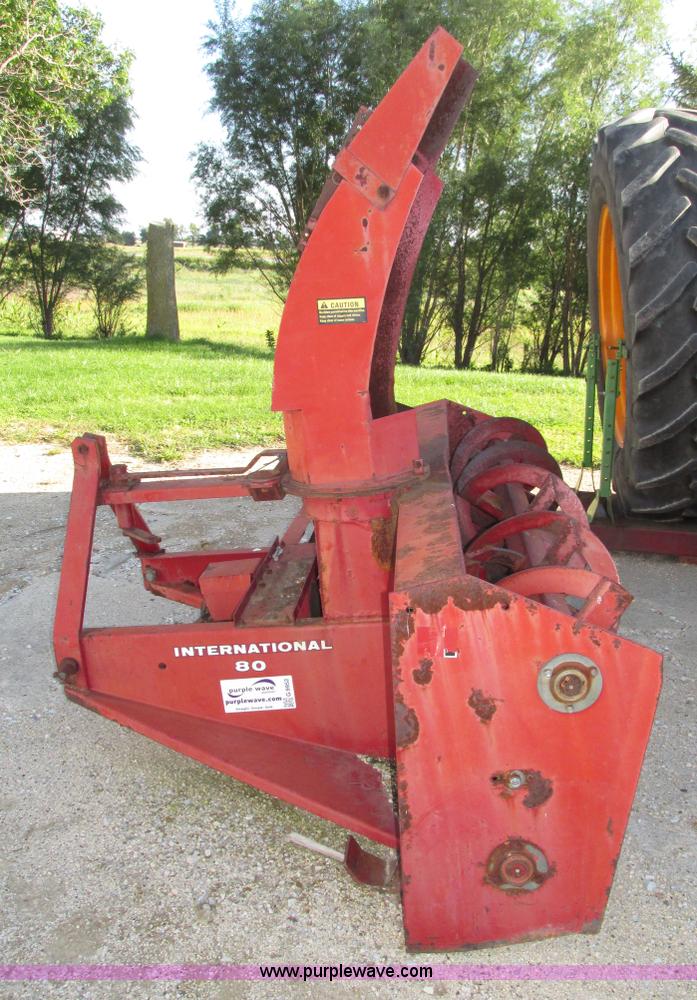 image for item G9952 International 80 snow blower