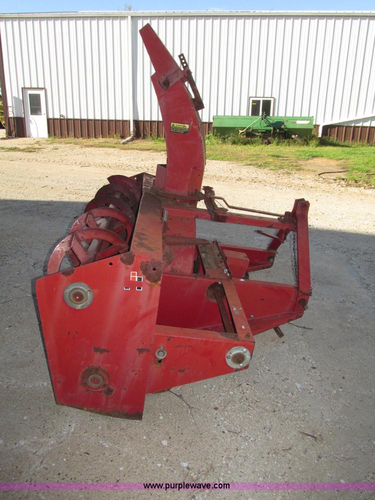 image for item G9952 International 80 snow blower