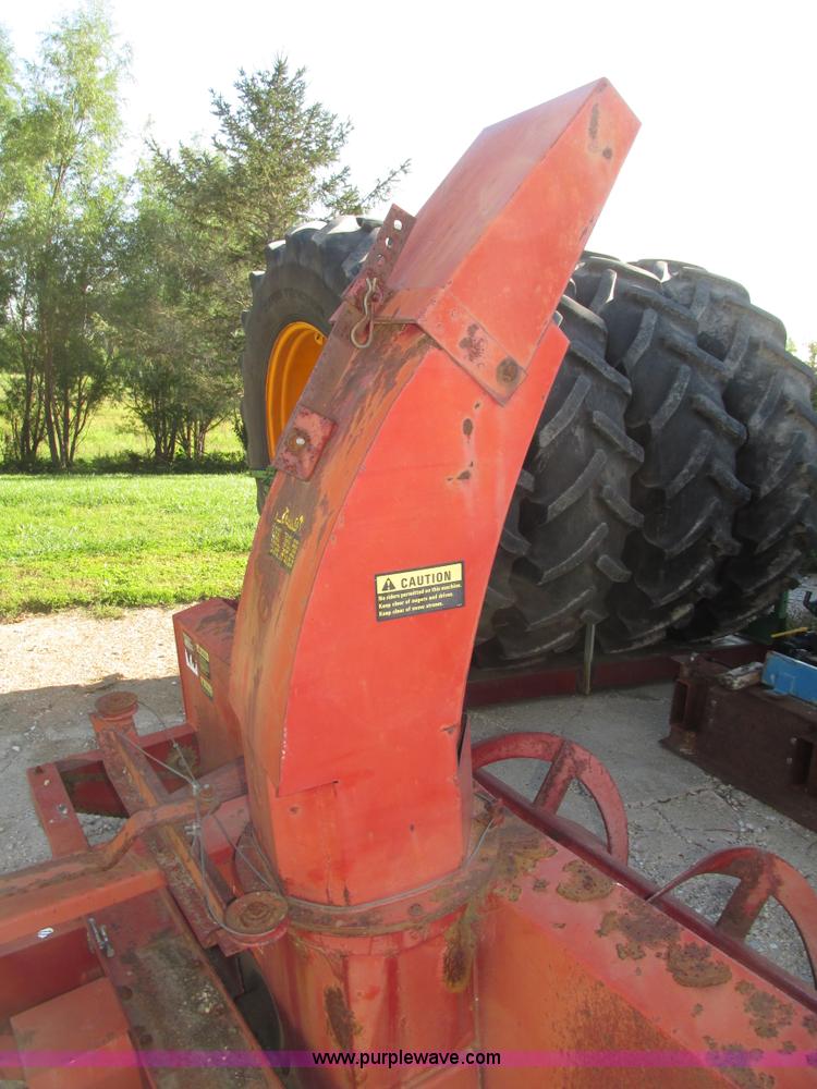 image for item G9952 International 80 snow blower