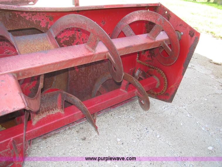 image for item G9952 International 80 snow blower