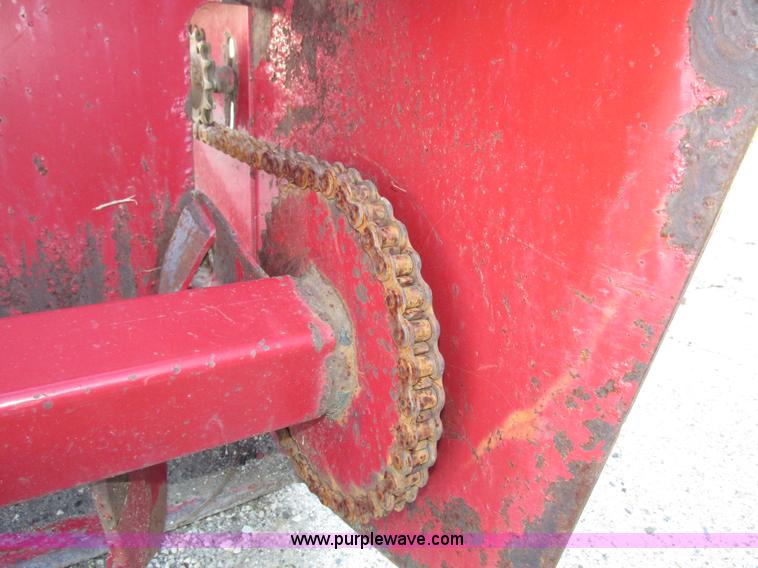 image for item G9952 International 80 snow blower