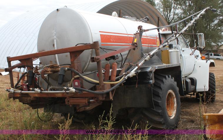 image for item H8832 1980 GMC 7000 Big Wheels sprayer