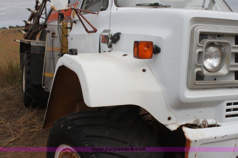 image for item H8832 1980 GMC 7000 Big Wheels sprayer