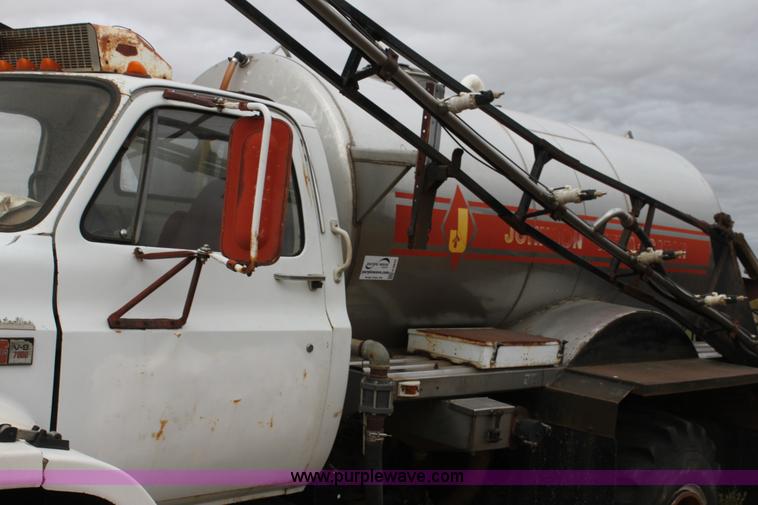 image for item H8832 1980 GMC 7000 Big Wheels sprayer