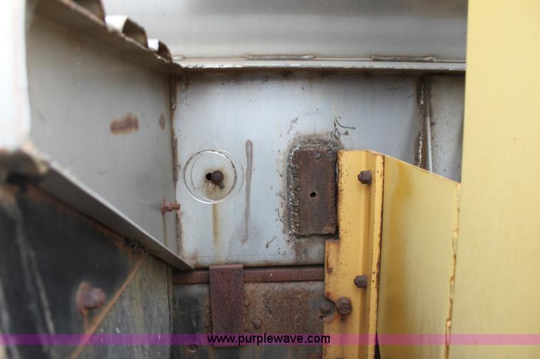 image for item H8832 1980 GMC 7000 Big Wheels sprayer