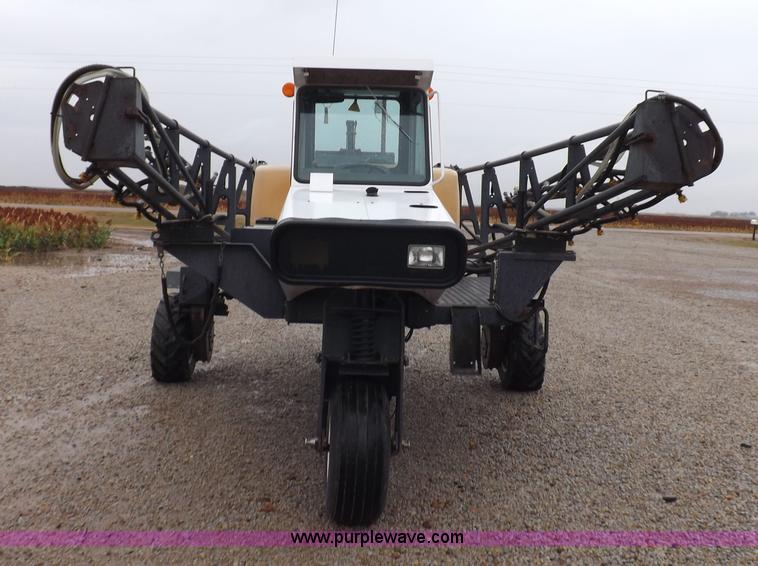 image for item H9056 Melroe 220 spray coupe