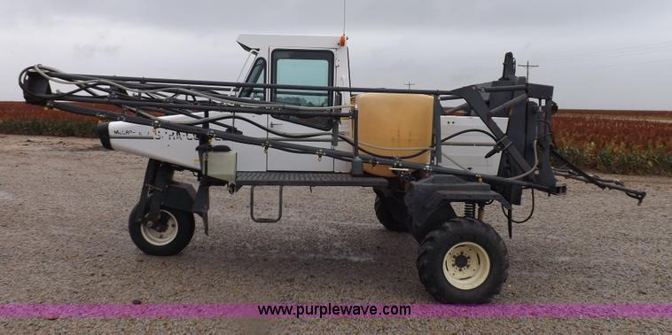 image for item H9056 Melroe 220 spray coupe