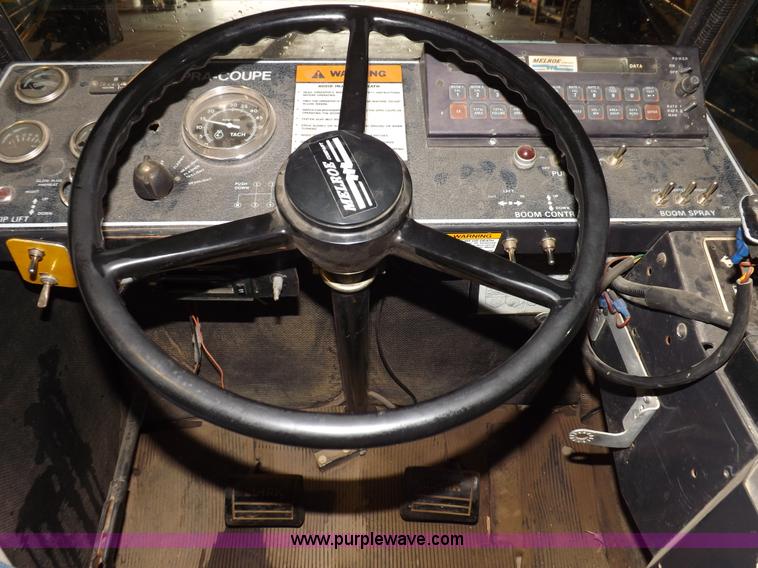 image for item H9056 Melroe 220 spray coupe