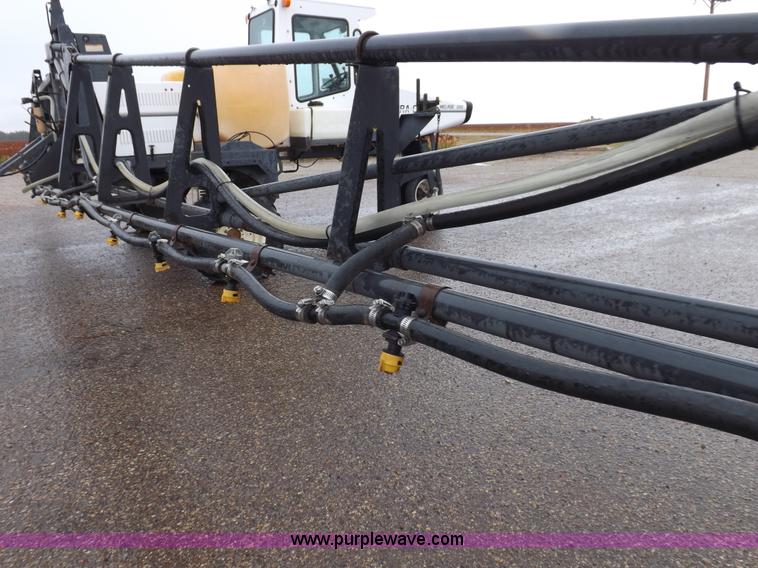 image for item H9056 Melroe 220 spray coupe