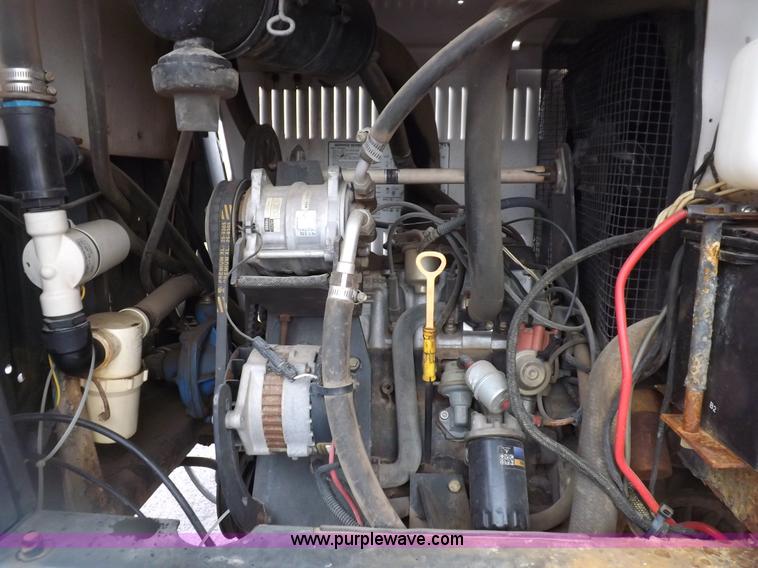 image for item H9056 Melroe 220 spray coupe