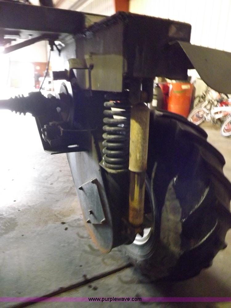 image for item H9056 Melroe 220 spray coupe