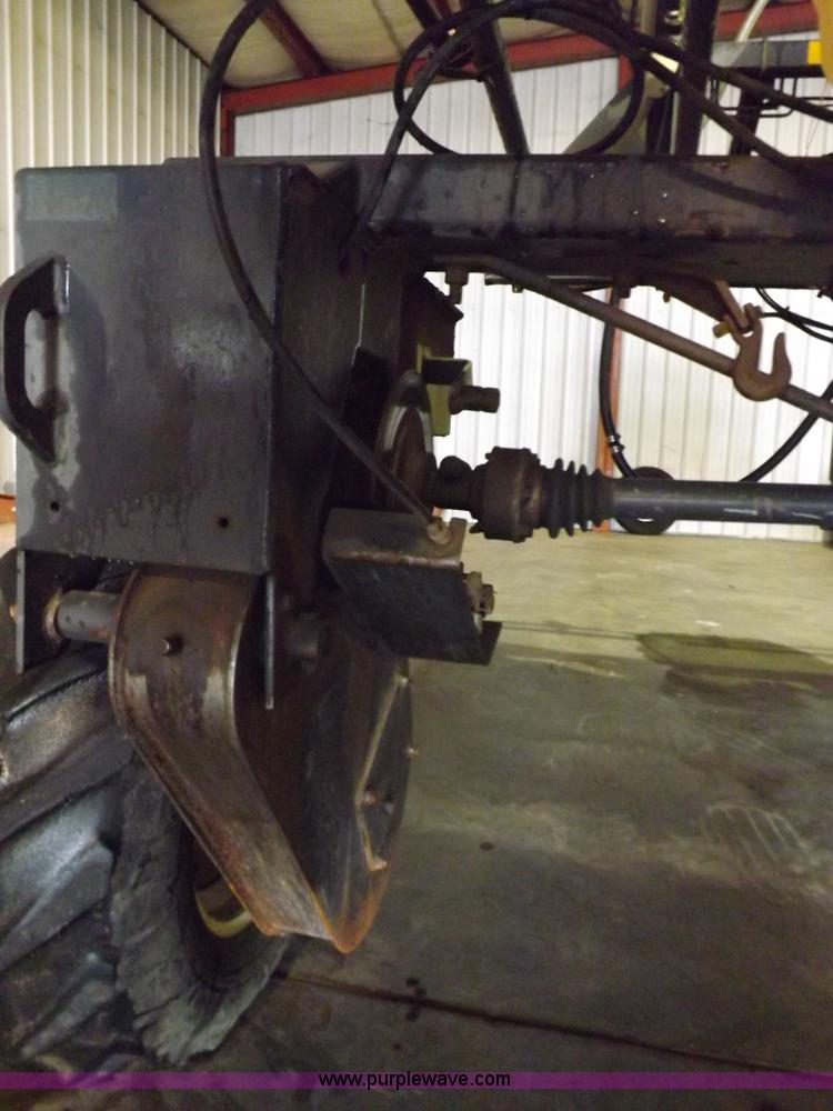 image for item H9056 Melroe 220 spray coupe