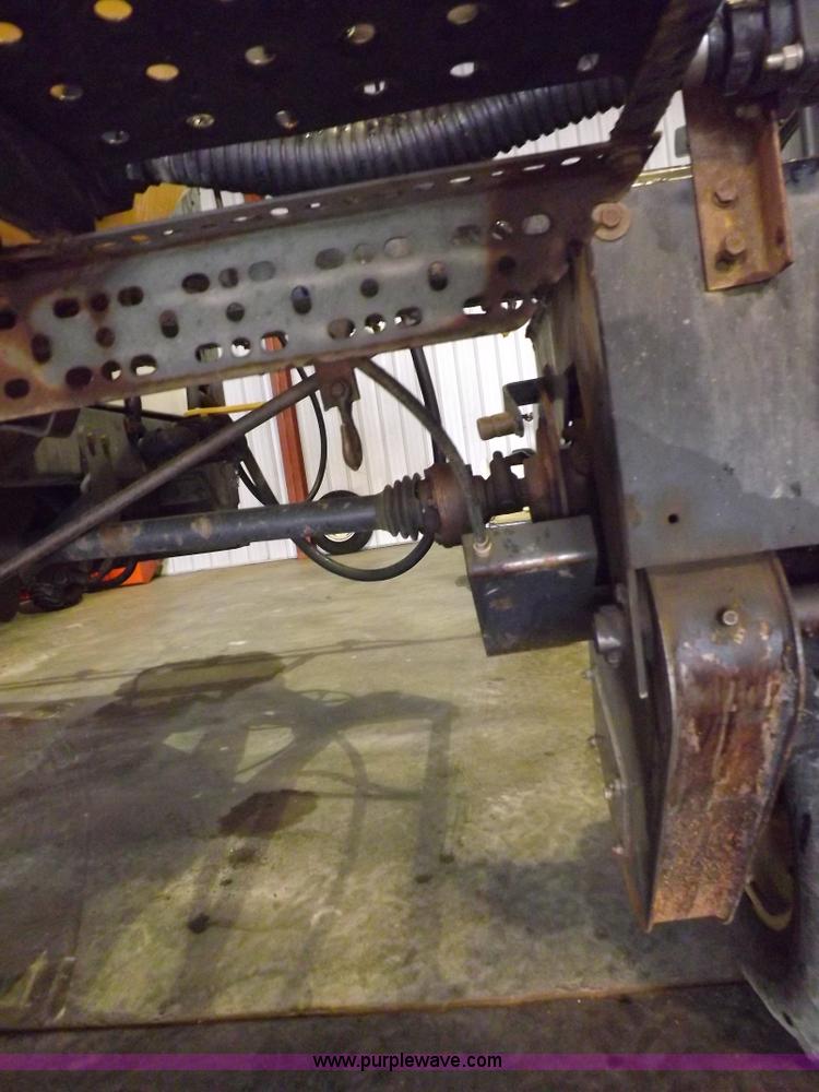 image for item H9056 Melroe 220 spray coupe