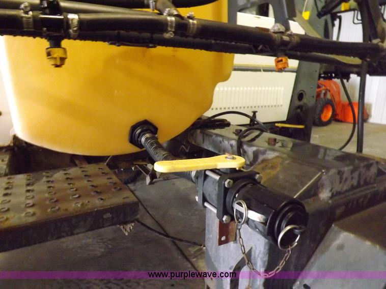 image for item H9056 Melroe 220 spray coupe