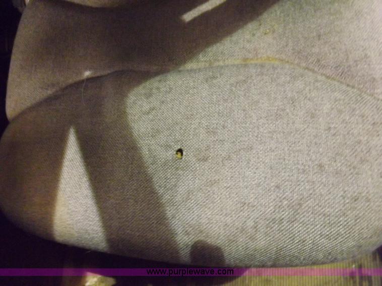 image for item H9056 Melroe 220 spray coupe