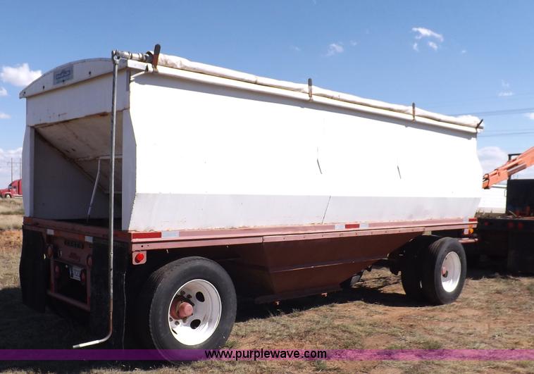 image for item H9085 1966 Utility pup grain trailer